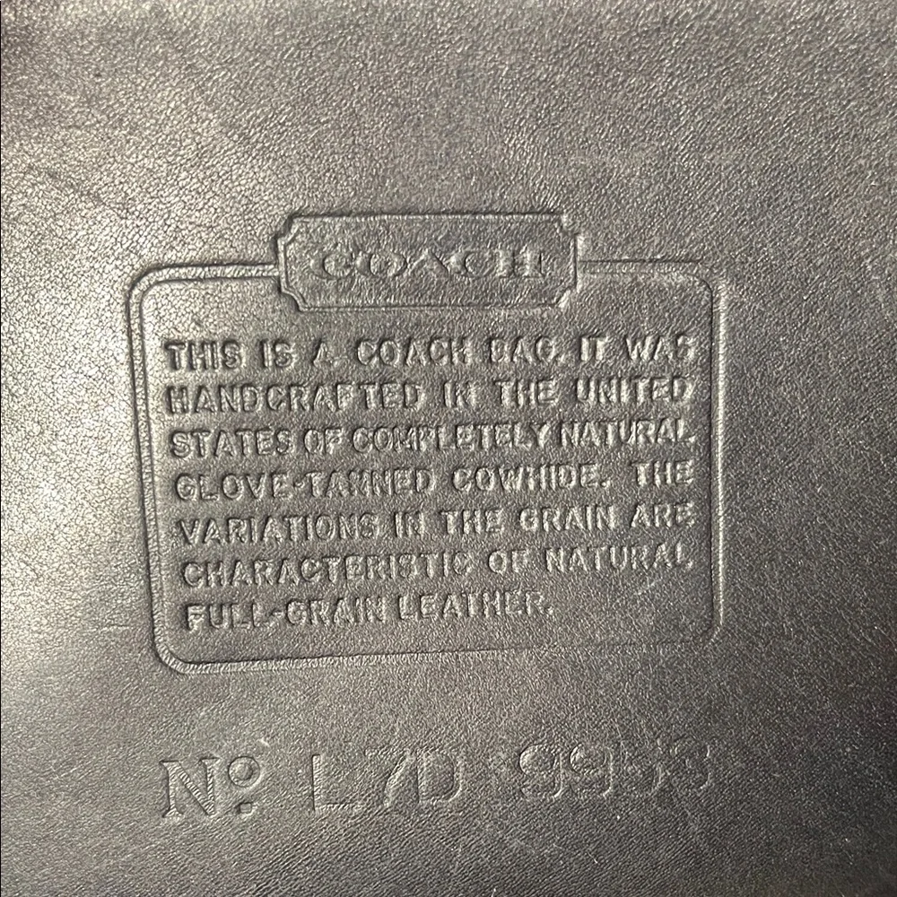 Coach Black Leather Shoulder Bag with Brass Details smoking home - Picture 2 of 12